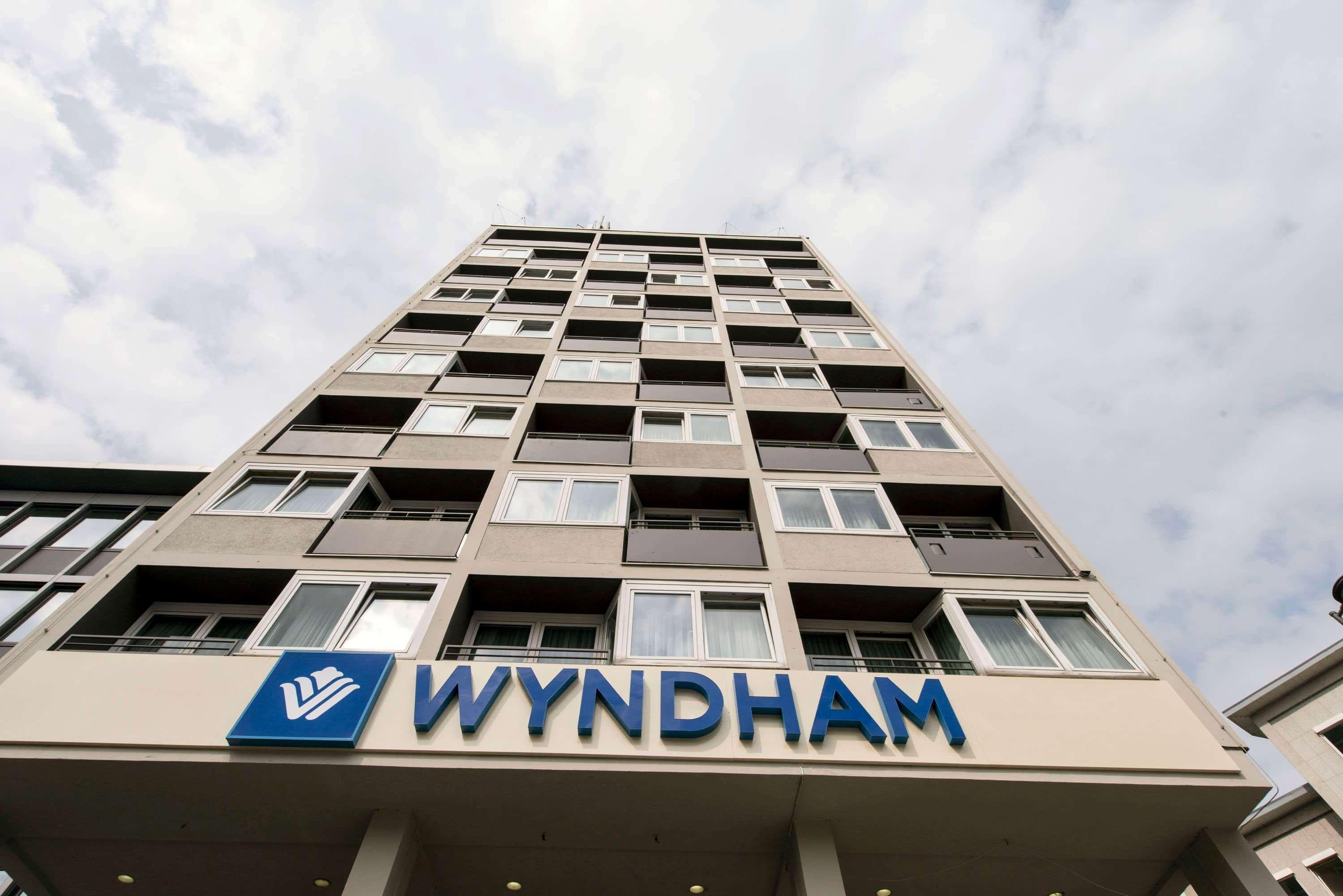 Wyndham Koeln Hotel Exterior foto