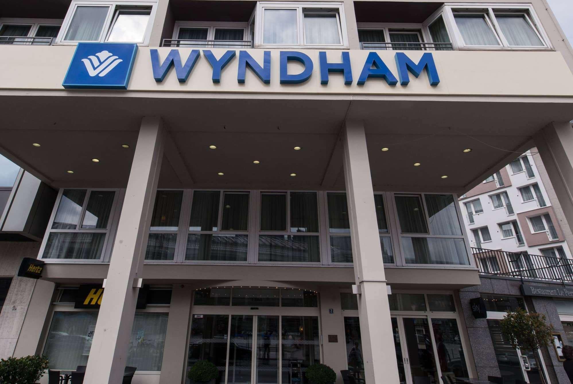 Wyndham Koeln Hotel Exterior foto