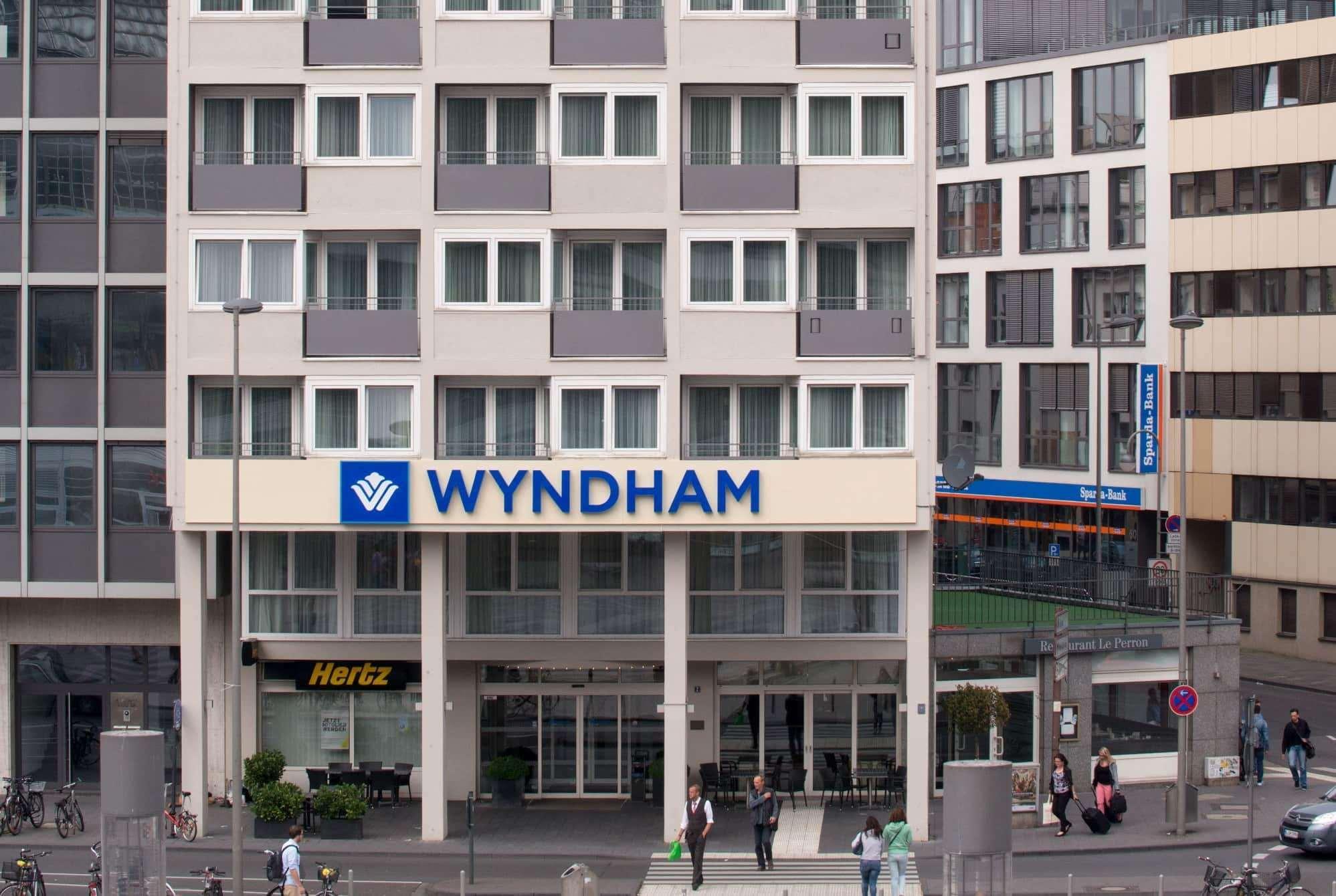 Wyndham Koeln Hotel Exterior foto